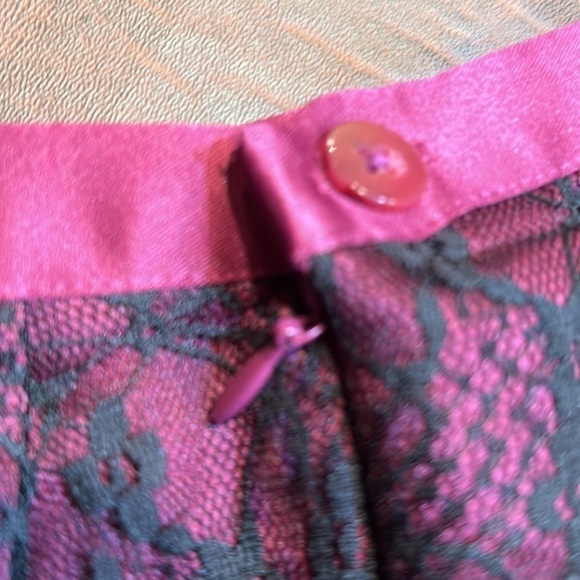 HERITAGE 1981 Wine & Black Lace Skirt Size S - Picture 4 of 6